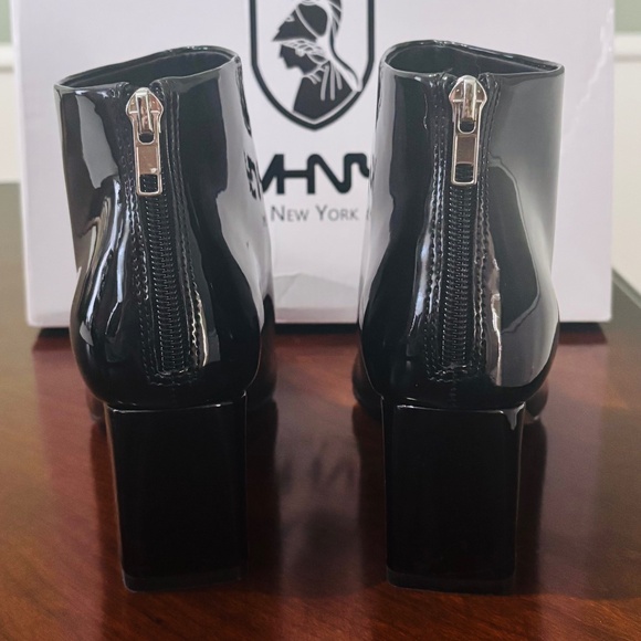 NIB – VHNY Patent Leather Boots – Size 8‎ – Black - Picture 4 of 7